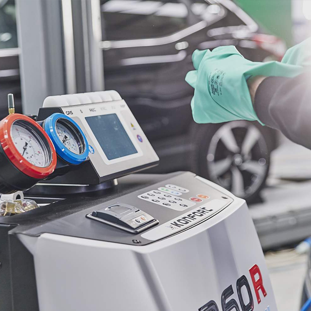 Air Con Regas & Clean R134a ATS Euromaster