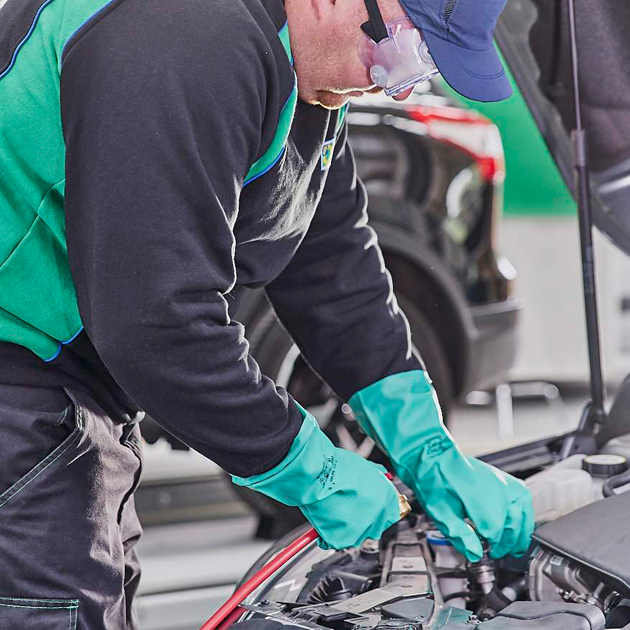 Air Con Regas & Clean R1234YF ATS Euromaster